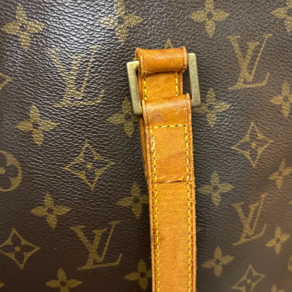 Louis Vuitton Vavin GM Shoulder Bag - Picture 5 of 9